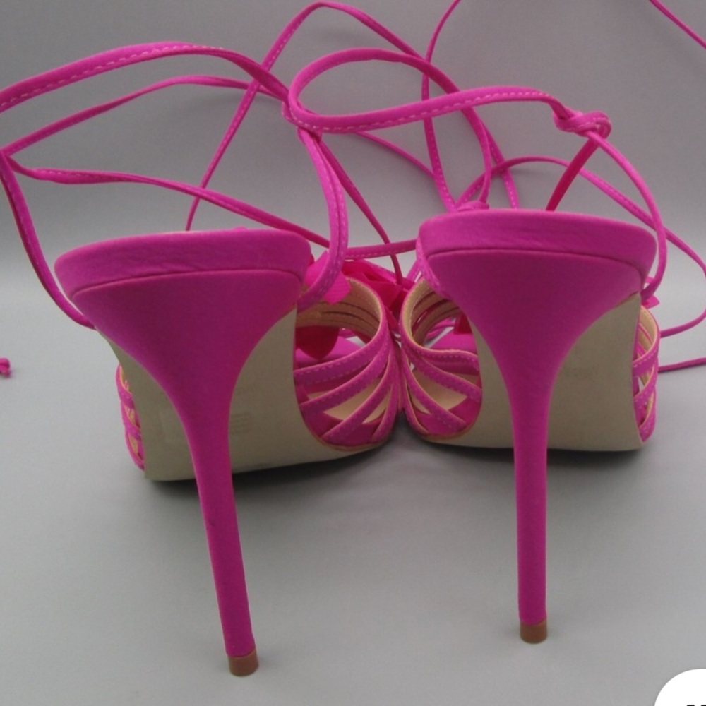 Steve Madden Pink Strappy Heels with Flower Detail. - Picture 4 of 5
